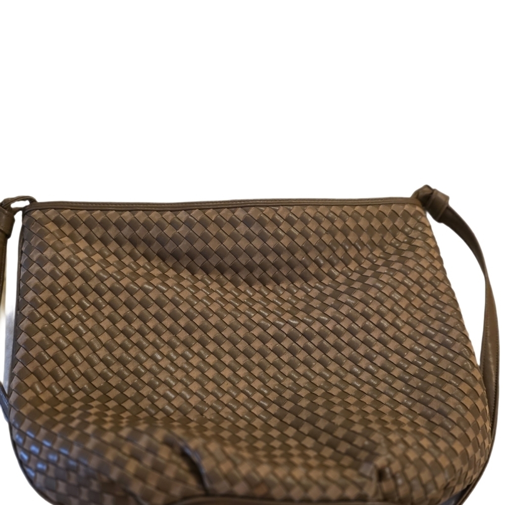 Vintage Empress Elegant Brown Woven Shoulder Bag Gold Hardware - Picture 9 of 12